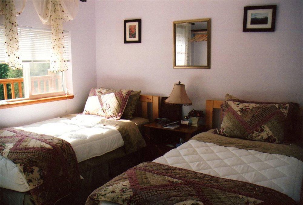 A Mooseberry Inn B&B Slana Exterior photo